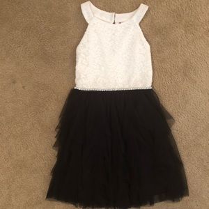 Girls Size 7 Black White Dress